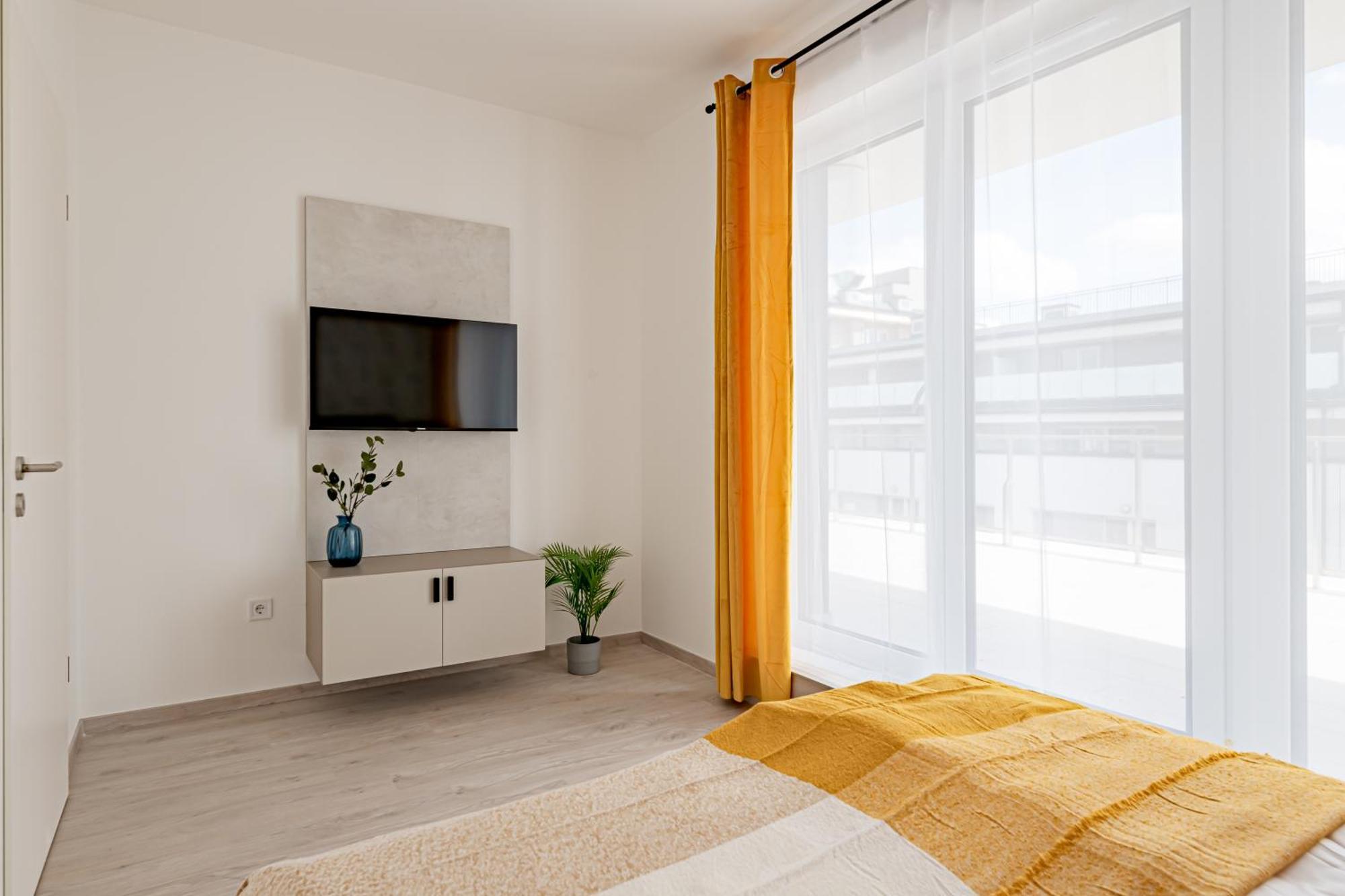 Westside Garden Apartments By Urbanrent Budapest Exterior photo